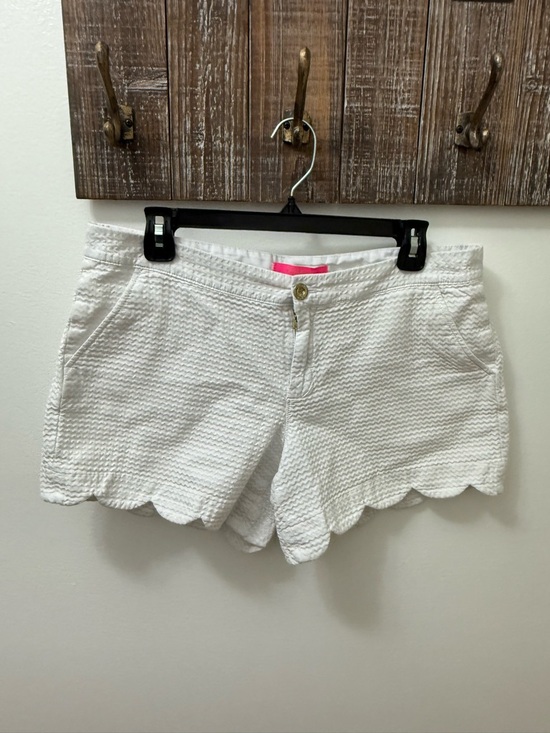 Lilly Pulitzer Pants - Lilly Pulitzer White Scallop Hem Textured Shorts